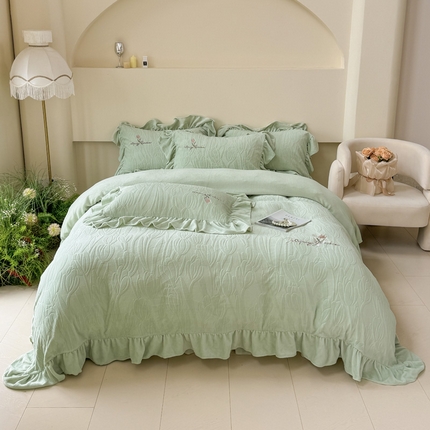 91家纺网 家纺一手货源 找家纺 （总）娇逸家居 2024新款韩版A类雕花牛奶绒荷叶边刺绣款-郁金香