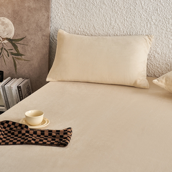 91家纺网 家纺一手货源 找家纺 千朵森 2024新款A类纯色牛奶绒单床笠-芙妮系列-风格一 芙妮-奶芋黄