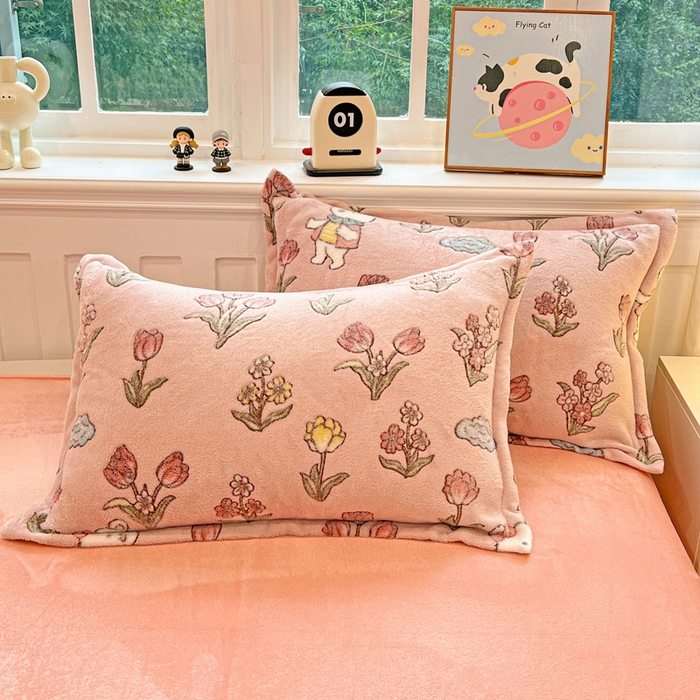 91家纺网 家纺一手货源 找家纺 韩巢家纺 2024新款加厚雪花绒牛奶绒珊瑚绒单件被套-新品（提供卖家秀 ） 花园熊（粉）