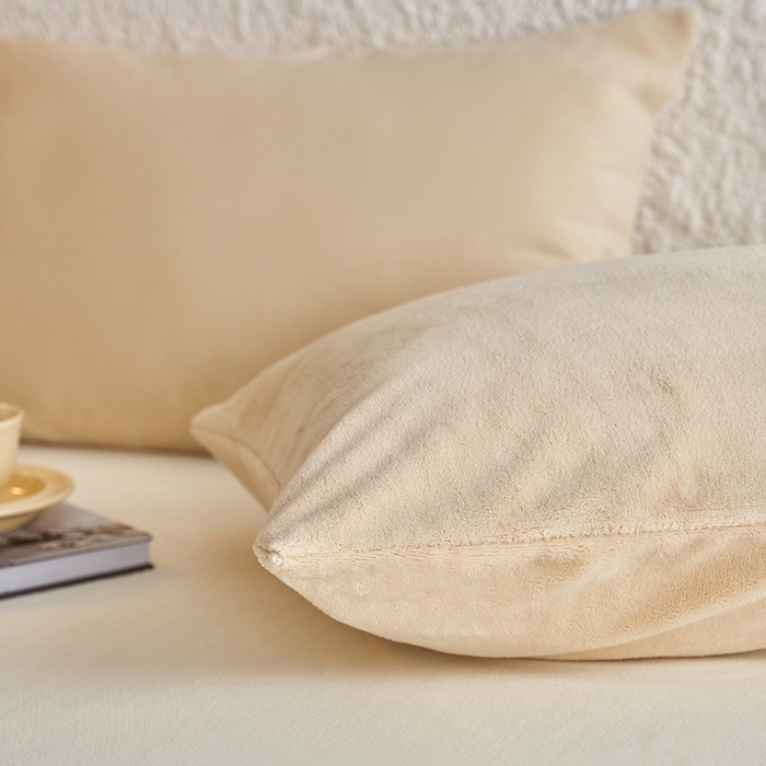 91家纺网 家纺一手货源 找家纺 千朵森 2024新款A类纯色牛奶绒单枕套-芙妮系列 芙妮-奶芋黄