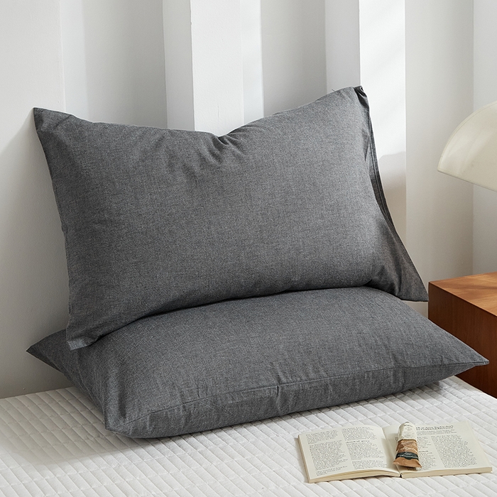 91家纺网 家纺一手货源 找家纺 呦呦南宋 纯棉简约款枕套 母婴级A类全棉色织水洗棉无印风单品一对装全棉枕头套 深灰（简约款）