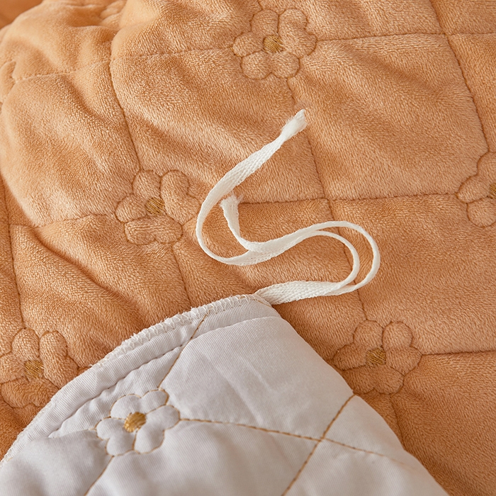 91家纺网 家纺一手货源 找家纺 罗艺轩 2024新款加厚宝宝绒夹棉床裙四件套-梦幻星辰 香槟金