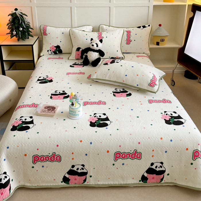 91家纺网 家纺一手货源 找家纺 萝莉家纺 2024爆款印花牛奶绒夹棉绗缝床盖三件套 熊猫花花