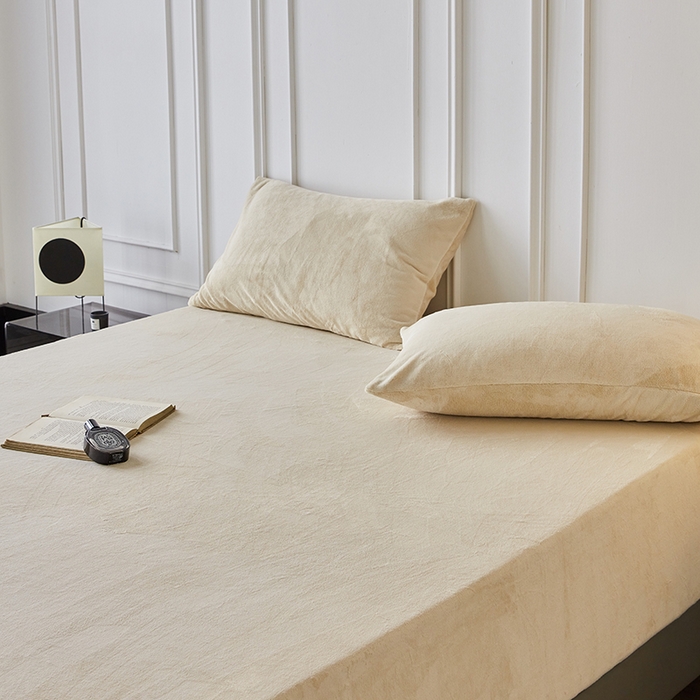 91家纺网 家纺一手货源 找家纺 千朵森 2024新款A类纯色牛奶绒单床笠-芙妮系列-风格二 芙妮-奶芋黄