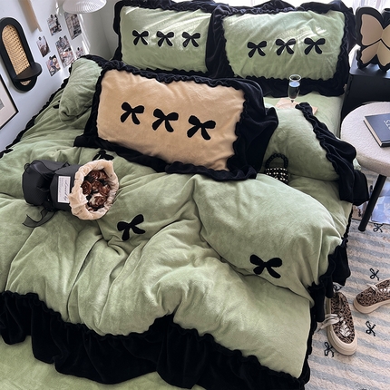 91家纺网 家纺一手货源 找家纺 （总）原素 2024法式复古黑花边牛奶绒四件套