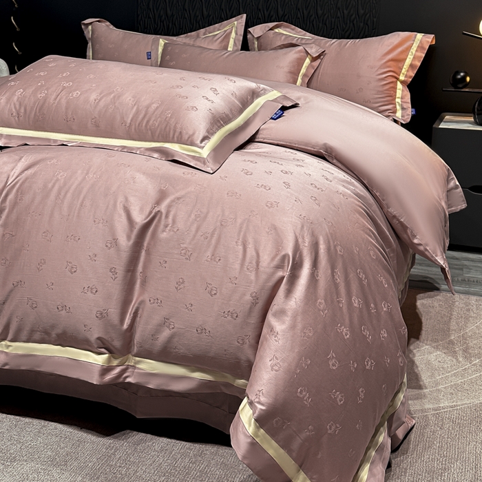 91家纺网 家纺一手货源 找家纺 雲归梦 2024新款轻奢双拼角全棉提花四件套 恋恋花语-樱花粉