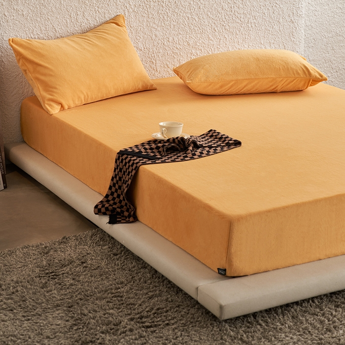 91家纺网 家纺一手货源 找家纺 千朵森 2024新款A类纯色牛奶绒单床笠-芙妮系列-风格一 芙妮-向阳黄