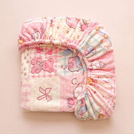 91家纺网 家纺一手货源 找家纺 （总）韩巢家纺 2024新款加厚雪花绒卡通印花保暖牛奶绒珊瑚绒床笠三件套