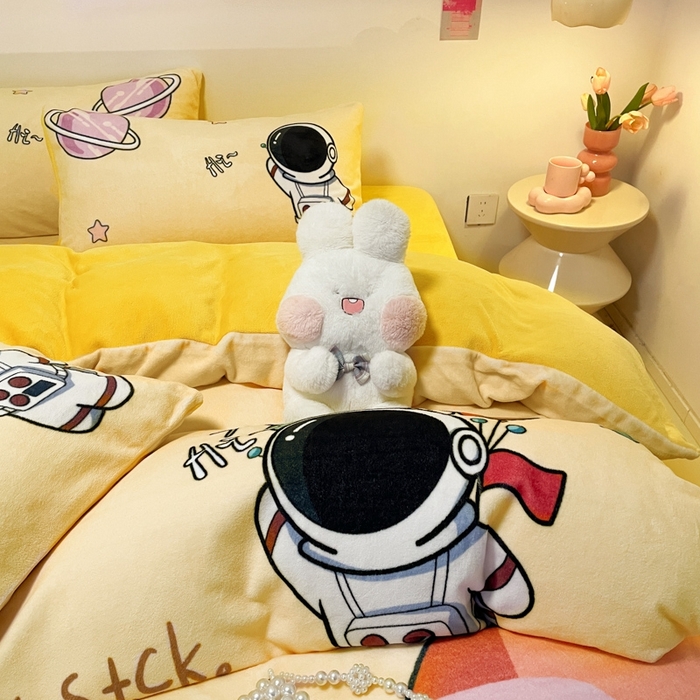 91家纺网 家纺一手货源 找家纺 （总）控价 2025年新款240克全消光A类儿童牛奶绒四件套-太空行