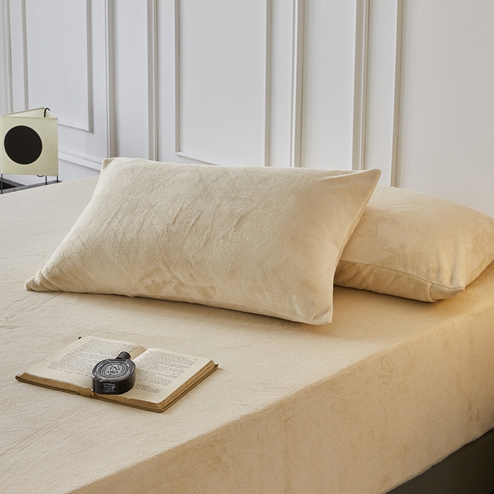 91家纺网 家纺一手货源 找家纺 千朵森 2024新款A类纯色牛奶绒单床笠-芙妮系列-风格二 芙妮-奶芋黄