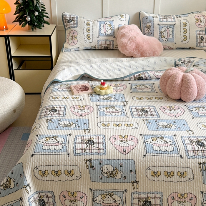 91家纺网 家纺一手货源 找家纺 萝莉家纺 2024爆款印花牛奶绒夹棉绗缝床盖三件套 小可爱蓝