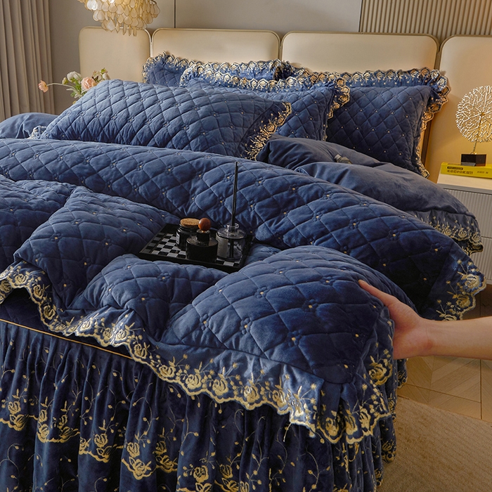 91家纺网 家纺一手货源 找家纺 罗艺轩 2024新款加厚宝宝绒夹棉床裙三件套-梦幻星辰 宝石蓝