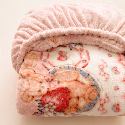 韩巢家纺 2024新款加厚雪花绒卡通印花保暖牛奶绒珊瑚绒床笠三件套 巴丽娜