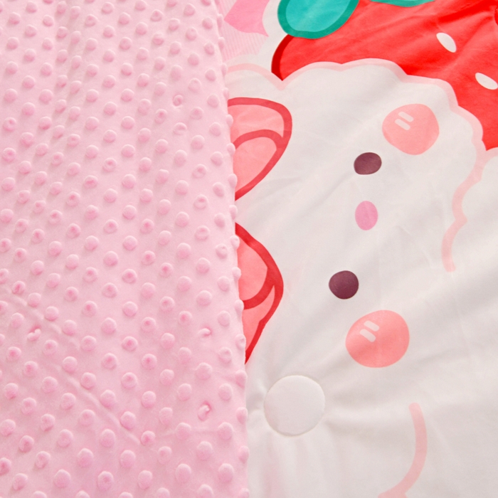 91家纺网 家纺一手货源 找家纺 萌宝家纺 2024新款可拆洗A类儿童豆豆绒大豆冬被儿童婴儿绒春秋被安抚被 草莓小兔