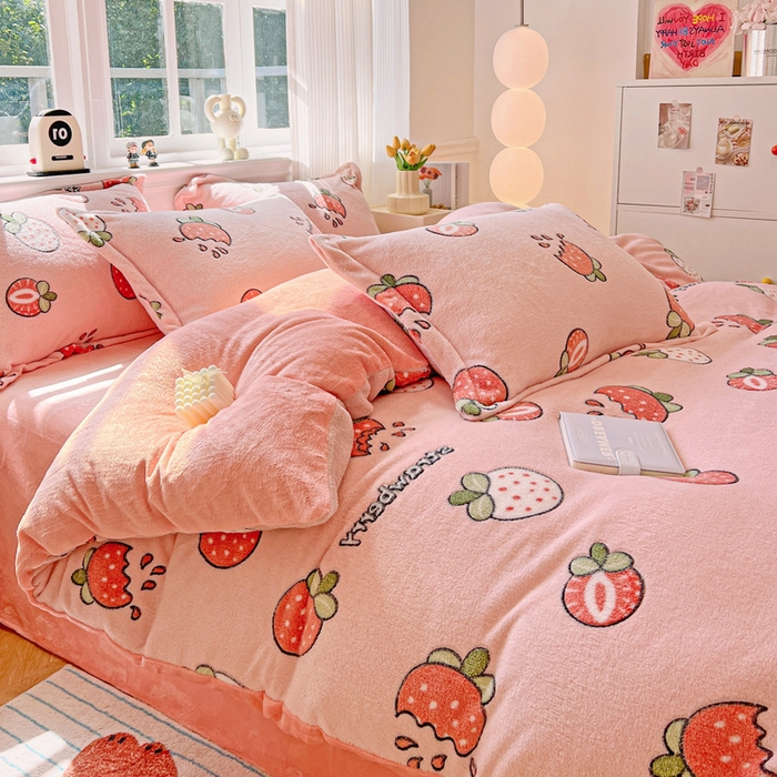91家纺网 家纺一手货源 找家纺 韩巢家纺 2024新款加厚雪花绒牛奶绒珊瑚绒单件被套-新品（提供卖家秀 ） 奶油草莓
