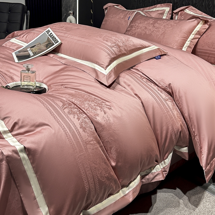 91家纺网 家纺一手货源 找家纺 雲归梦 2024新款轻奢双拼角全棉提花四件套 卡格洛-皮粉