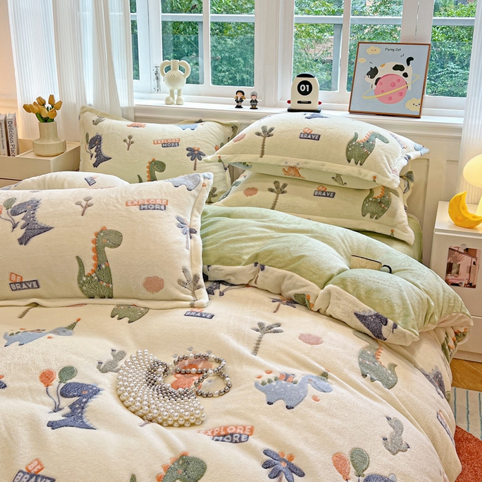 91家纺网 家纺一手货源 找家纺 韩巢家纺 2024新款加厚雪花绒牛奶绒珊瑚绒四件套-新品（提供卖家秀） 恐龙宝贝（绿）