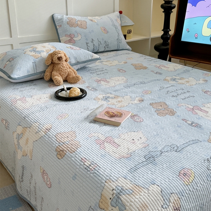 91家纺网 家纺一手货源 找家纺 萝莉家纺 2024爆款印花牛奶绒夹棉绗缝床盖三件套 俏皮猫猫