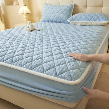 鑫钰 22024秋冬新款加厚牛奶绒烂花夹棉床笠 菱形格-天蓝