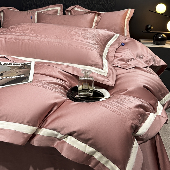 91家纺网 家纺一手货源 找家纺 雲归梦 2024新款轻奢双拼角全棉提花四件套 卡格洛-皮粉