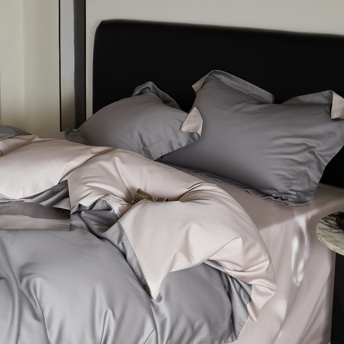 91家纺网 家纺一手货源 找家纺 秀色家纺 2025新款50支贡缎A类轻奢纯色长绒棉四件套全棉纯棉被套高级感床单三件套-雅克 雅克-典雅灰+粉末白