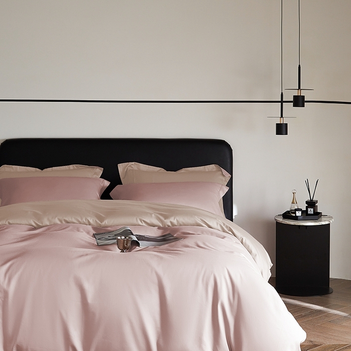 91家纺网 家纺一手货源 找家纺 秀色家纺 2025新款50支贡缎A类轻奢纯色长绒棉四件套全棉纯棉被套高级感床单三件套-雅克 雅克-泡芙粉+粉末白