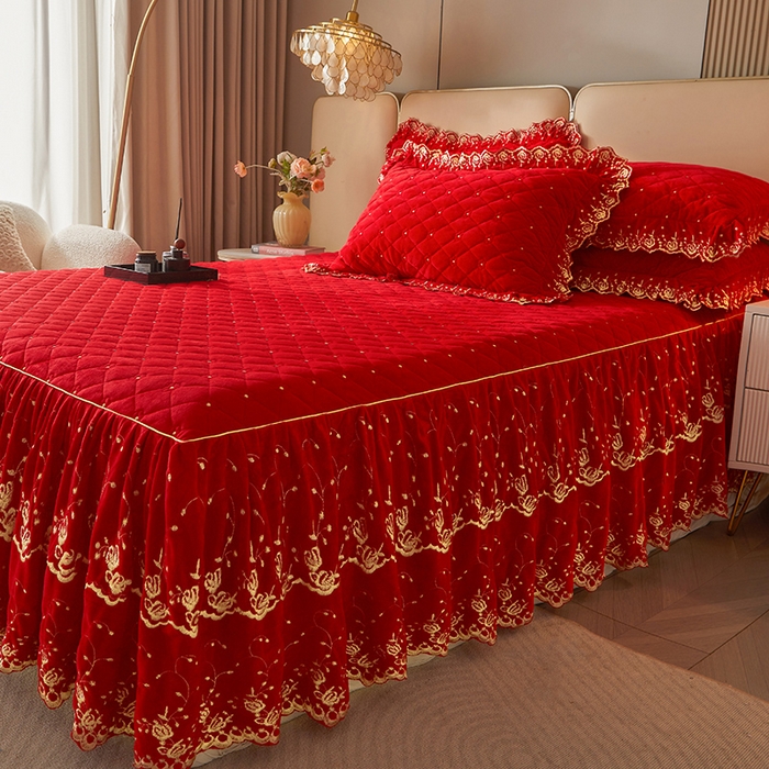 91家纺网 家纺一手货源 找家纺 罗艺轩 2024新款加厚宝宝绒夹棉床裙三件套-梦幻星辰 喜庆红