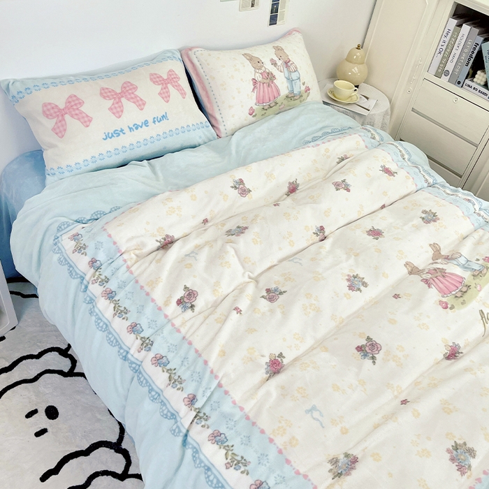 91家纺网 家纺一手货源 找家纺 浩诚 2024新款ins风牛奶绒印花四件套 爱丽丝