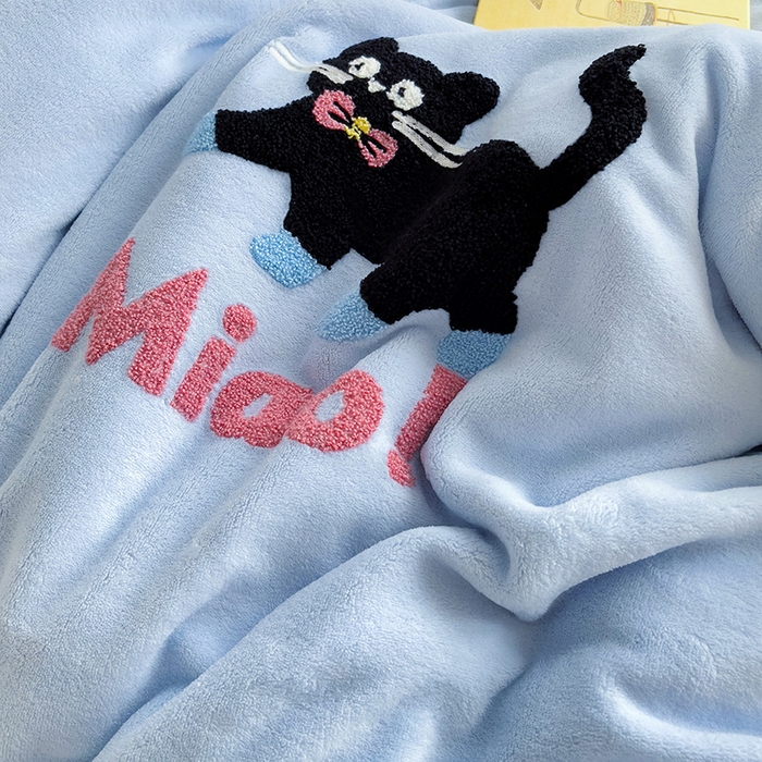 91家纺网 家纺一手货源 找家纺 乐童家纺 2024新款高克重牛奶绒小清新印＋绣系列四件套 哈基米