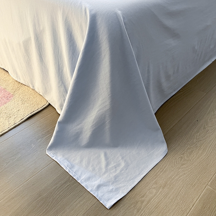 91家纺网 家纺一手货源 找家纺 葡萄家 2024新款毛巾绣水洗云朵棉萌系小怪兽四件套（场景二） 小怪兽白蓝