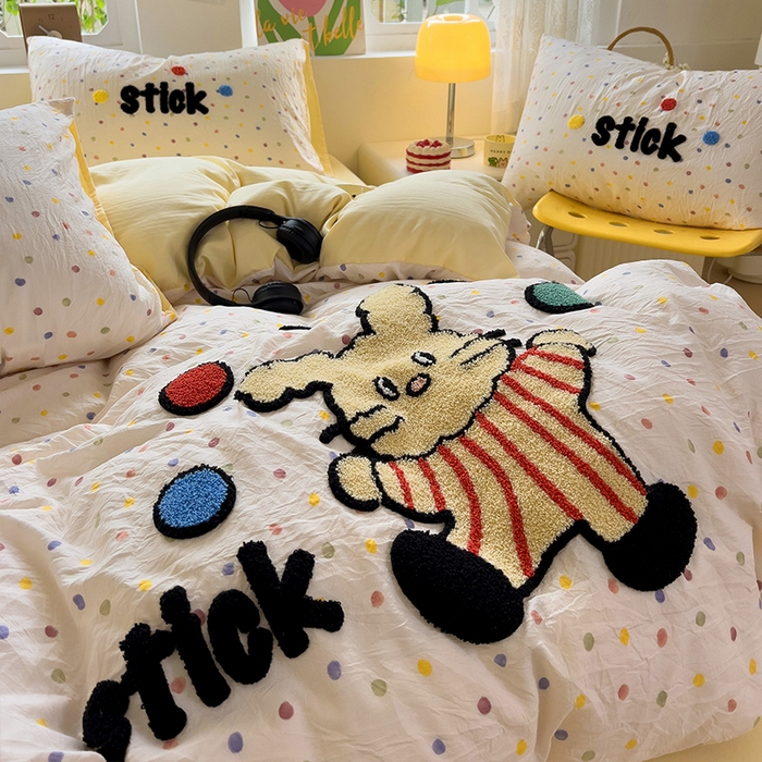 91家纺网 家纺一手货源 找家纺 眠帛家居 2024新款加厚磨毛水洗棉毛巾绣加印大版卡通四件套 兔兔