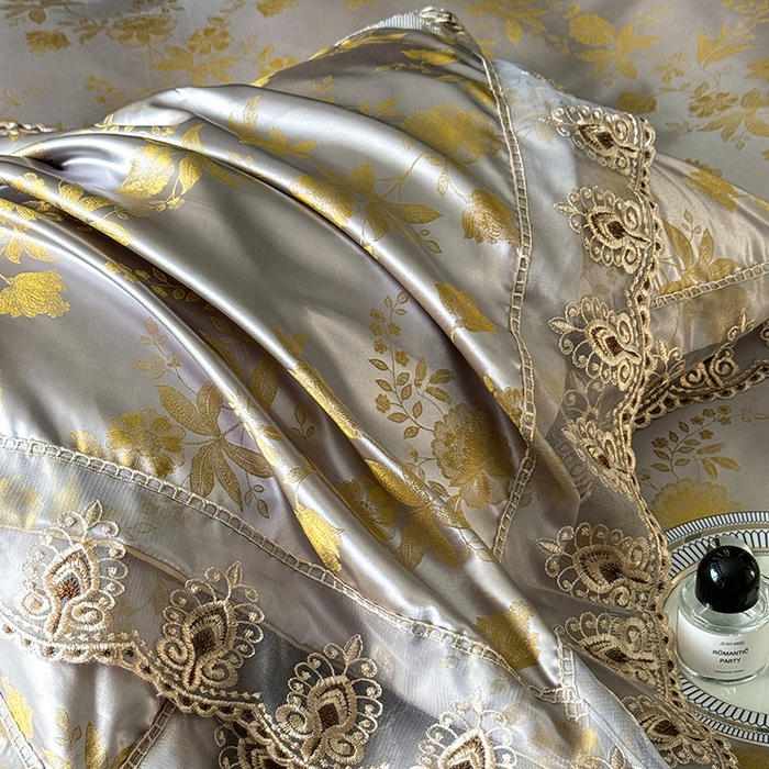 91家纺网 家纺一手货源 找家纺 七夜居 2025新款蕾丝花边欧式贡缎提花四件套礼盒装 花漾-黄