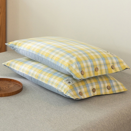 91家纺网 家纺一手货源 找家纺 总【呦呦南宋】A类纯棉纽扣款枕套 纯色一对装母婴级色织水洗棉单品枕头套