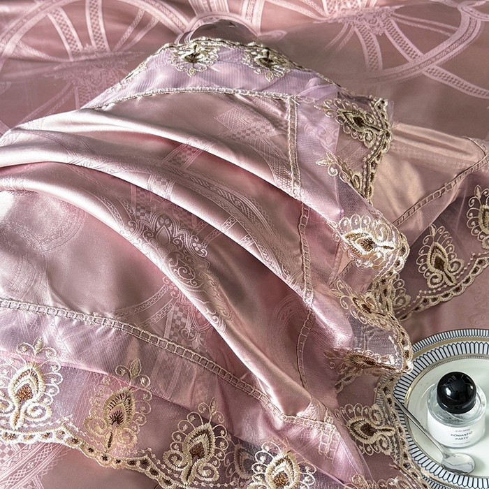 91家纺网 家纺一手货源 找家纺 七夜居 2025新款蕾丝花边欧式贡缎提花四件套礼盒装 梦语