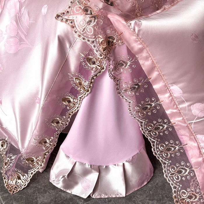 91家纺网 家纺一手货源 找家纺 七夜居 2025新款蕾丝花边欧式贡缎提花四件套礼盒装 风中的故事