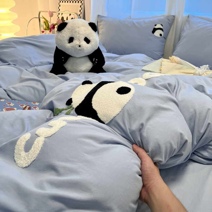 91家纺网 家纺一手货源 找家纺 葡萄家 2024新款超柔水洗棉毛巾绣四件套熊猫天空蓝