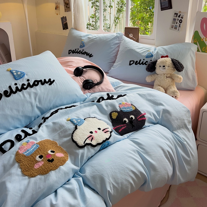 91家纺网 家纺一手货源 找家纺 眠帛家居 2024新款加厚磨毛水洗棉毛巾绣加印大版卡通四件套 花花