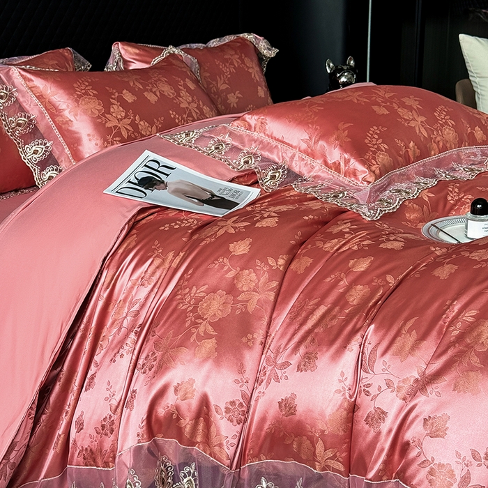 91家纺网 家纺一手货源 找家纺 七夜居 2025新款蕾丝花边欧式贡缎提花四件套礼盒装 花漾-红