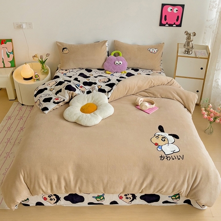 91家纺网 家纺一手货源 找家纺 乐童家纺 2024新款高克重牛奶绒小清新印＋绣系列四件套 画笔小新