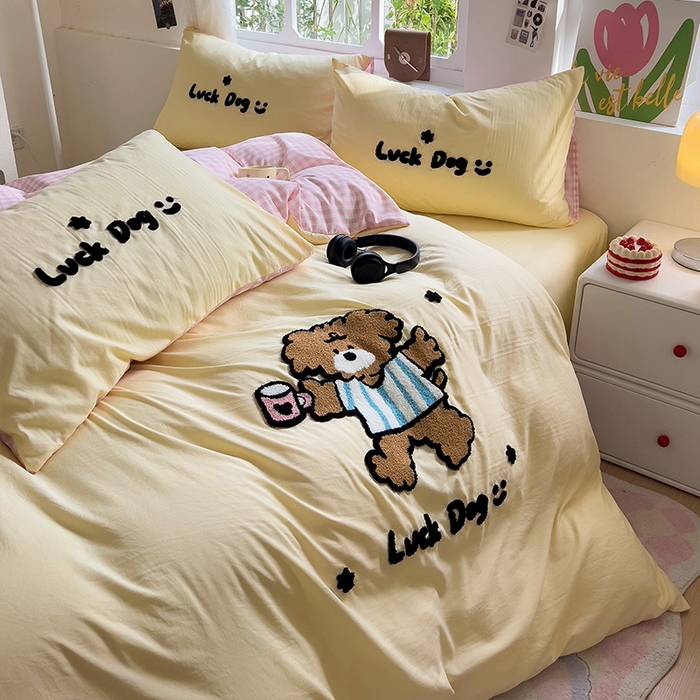 91家纺网 家纺一手货源 找家纺 眠帛家居 2024新款加厚磨毛水洗棉毛巾绣加印大版卡通四件套 可可