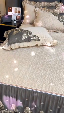 91家纺网 家纺一手货源 找家纺 罗艺轩 2024新款高克重水晶绒夹棉床裙三件套-欧典风尚 欧典风尚-香槟色