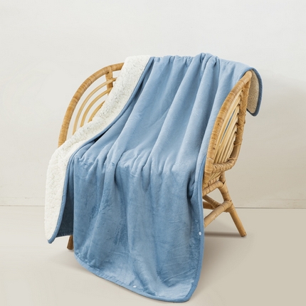 91家纺网 家纺一手货源 找家纺 （总）恋尚羽家纺 2025秋冬新款牛奶羊羔绒懒人披肩毯盖毯