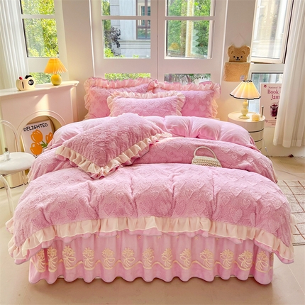 91家纺网 家纺一手货源 找家纺 （总）宜凡家纺 2024新款A类牛奶绒剪花绒床裙四件套