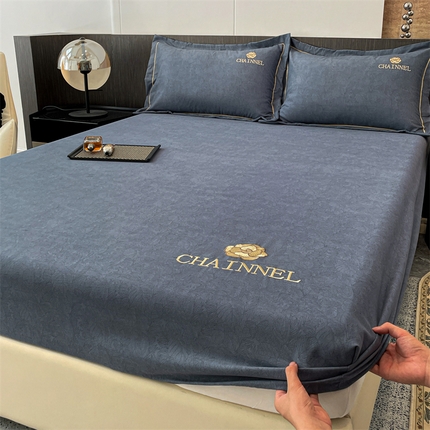 91家纺网 家纺一手货源 找家纺 （总）灰鲸 2025新款秋冬加厚磨毛刺绣床笠