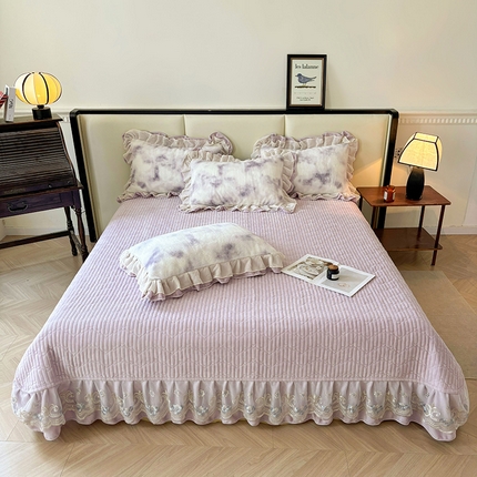 91家纺网 家纺一手货源 找家纺 宜凡家纺 2024新款高克重牛奶绒兔绒床盖三件套 云雾深深 紫