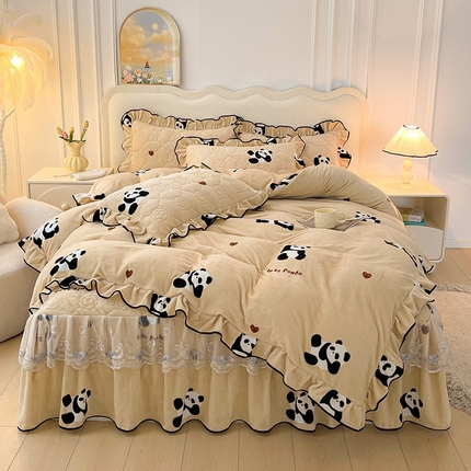 宜凡家纺 2024新款牛奶绒印花夹棉花边床裙四件套 哈喽 熊猫