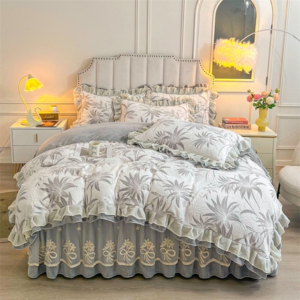 91家纺网 家纺一手货源 找家纺 （总）宜凡家纺 2024新款牛奶绒雕花绒床裙四件套