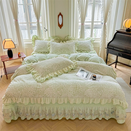 宜凡家纺 2024新款牛奶绒雕花绒床盖四件套 花蔓罗