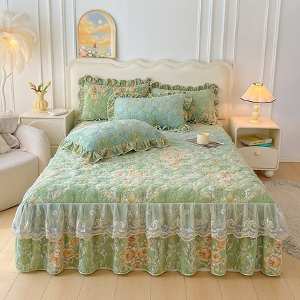 宜凡家纺 2024新款牛奶绒印花夹棉花边床裙三件套 欧曼情调
