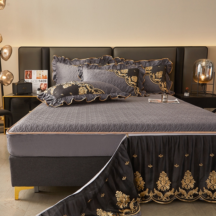 91家纺网 家纺一手货源 找家纺 罗艺轩 2024新款高克重水晶绒夹棉床裙三件套-欧典风尚 欧典风尚-高级灰